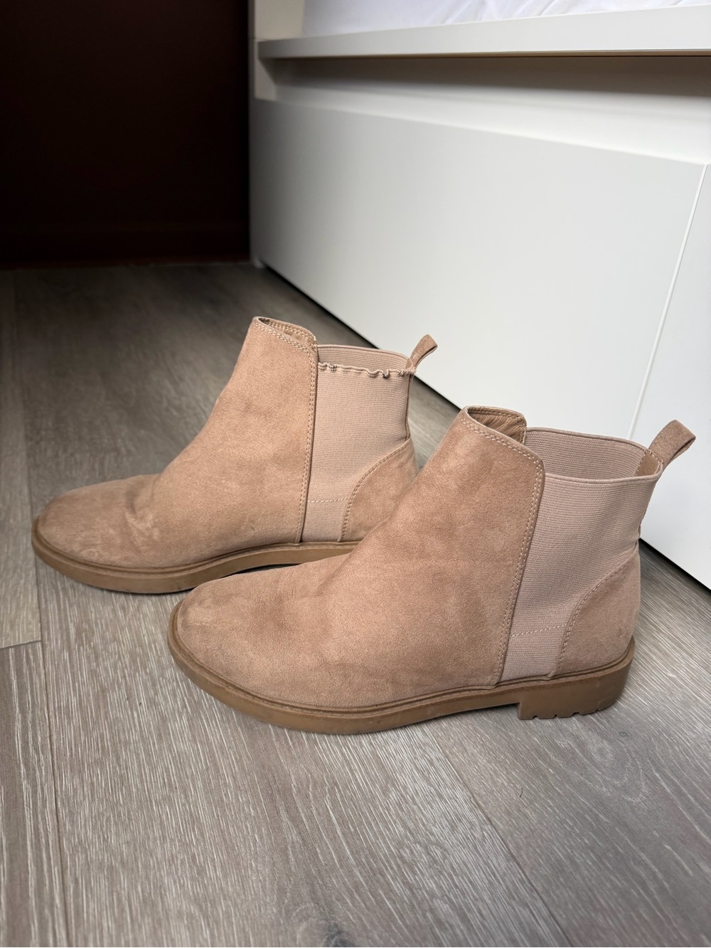 Women’s Suede Chelsea Ankle Boots - Blush Tan